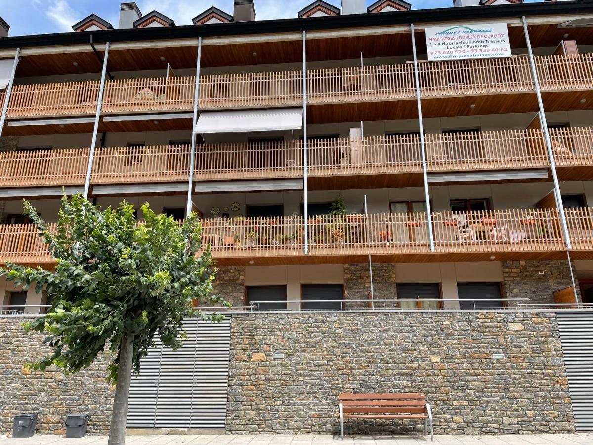 Precioso Calido Apartamento En Sort Con Terraza Lejlighed Eksteriør billede